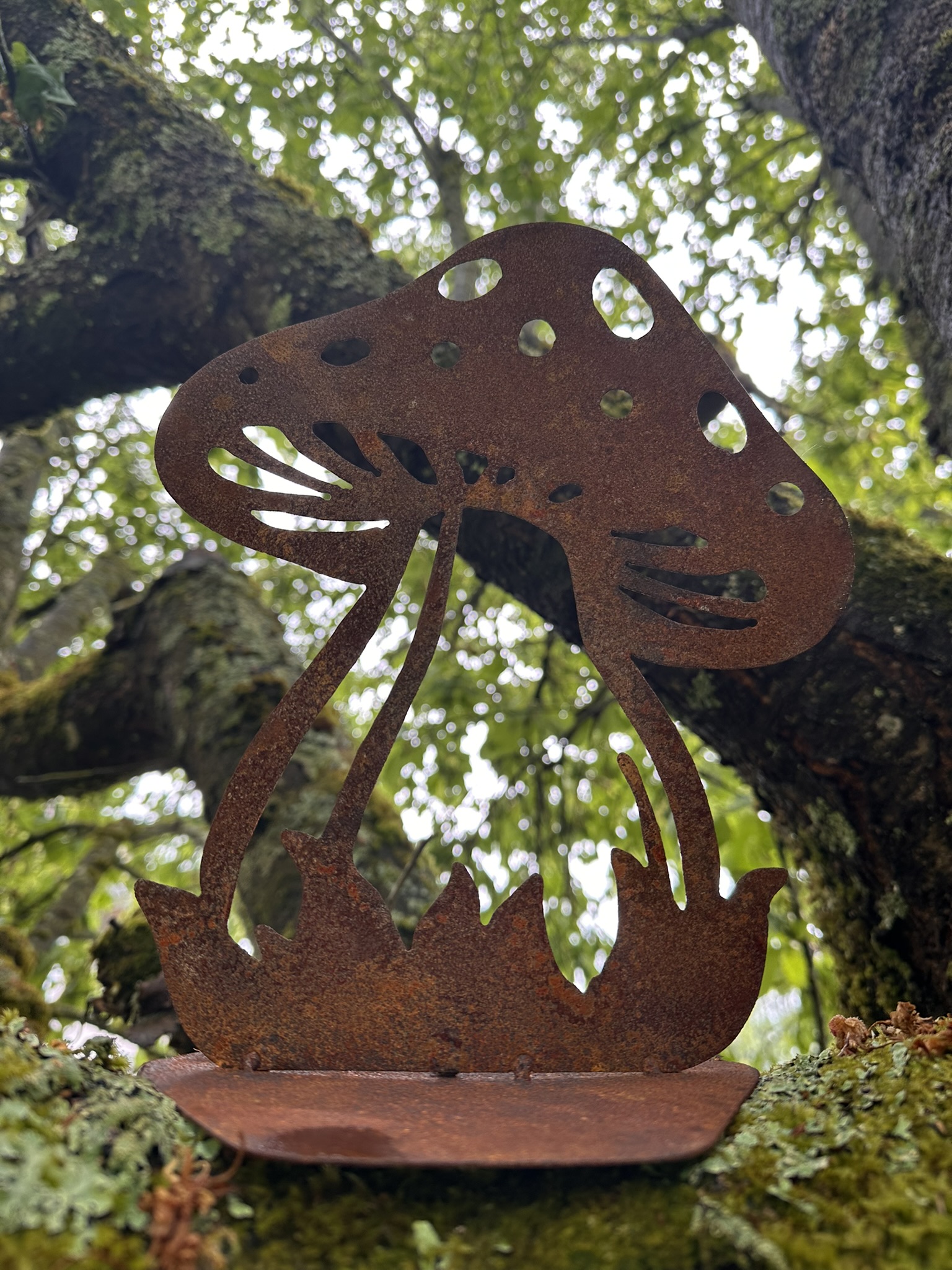 Champignon en métal décoratif